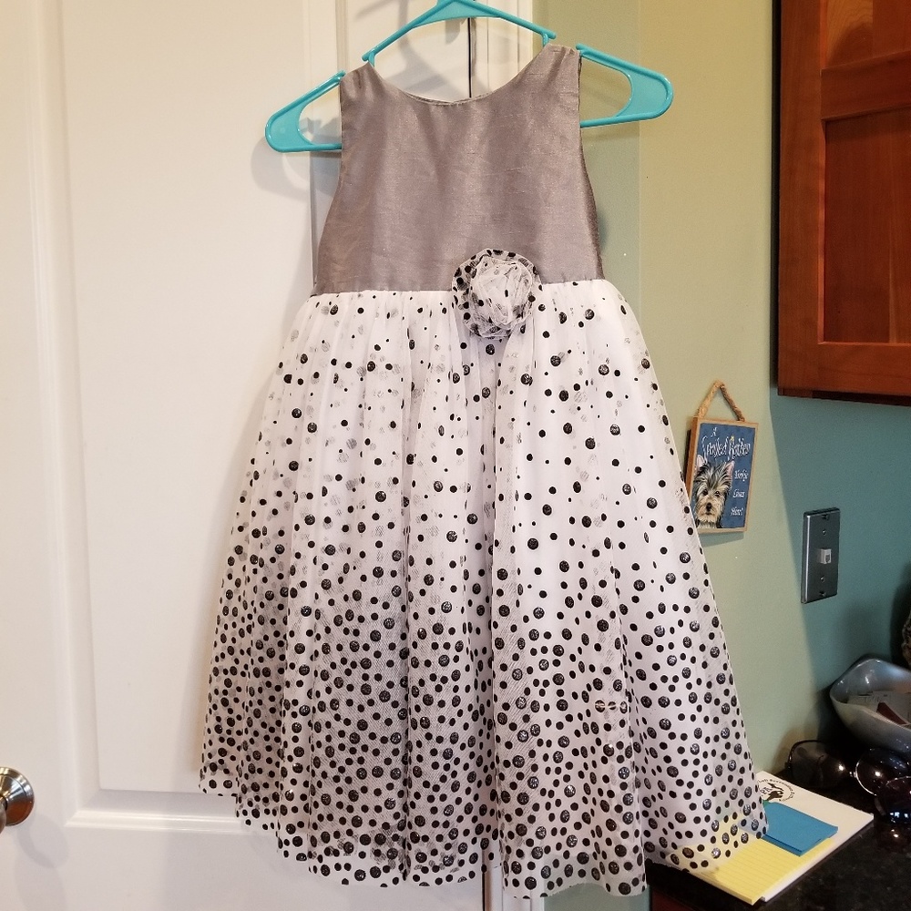 Girl's dress.  Size 6x.